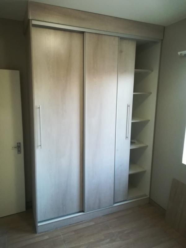 To Let 2 Bedroom Property for Rent in Fleurhof Gauteng