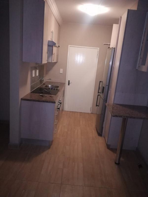 To Let 2 Bedroom Property for Rent in Fleurhof Gauteng