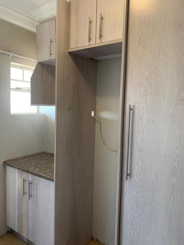 To Let 2 Bedroom Property for Rent in Fleurhof Gauteng