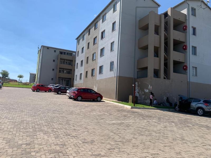 To Let 2 Bedroom Property for Rent in Fleurhof Gauteng