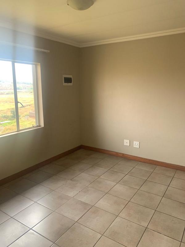 2 Bedroom Property for Sale in Fleurhof Gauteng