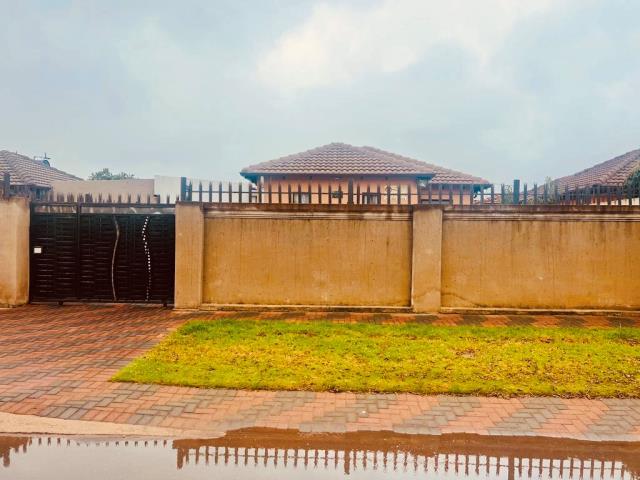 3 Bedroom Property for Sale in Goudrand Gauteng