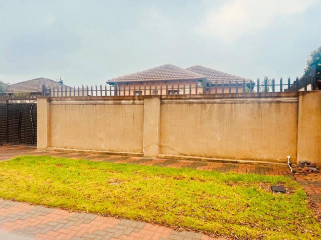 3 Bedroom Property for Sale in Goudrand Gauteng