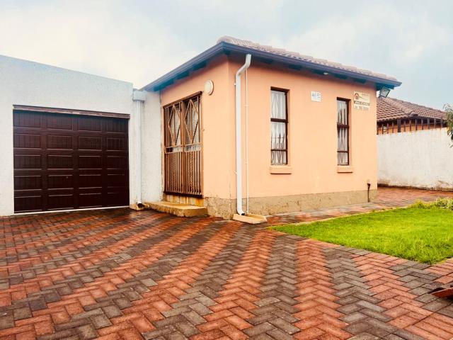 3 Bedroom Property for Sale in Goudrand Gauteng