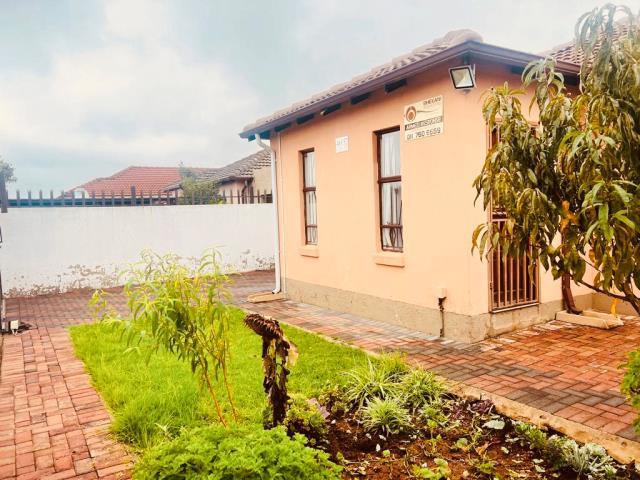 3 Bedroom Property for Sale in Goudrand Gauteng