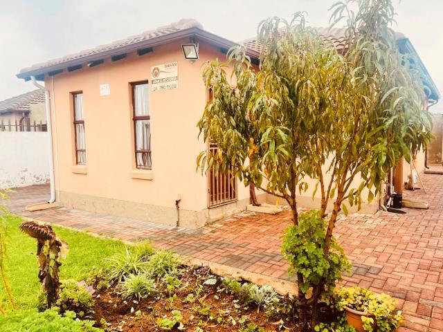 3 Bedroom Property for Sale in Goudrand Gauteng