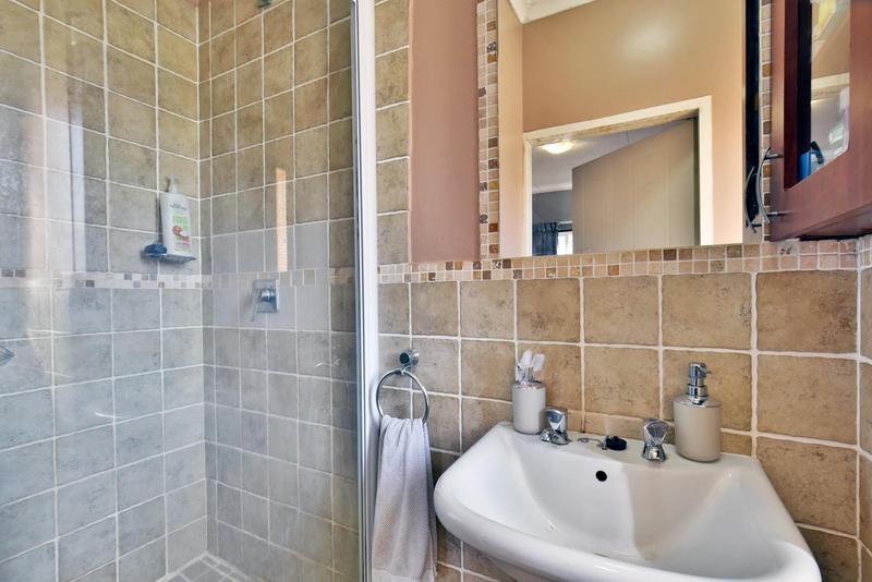 2 Bedroom Property for Sale in Meredale Gauteng