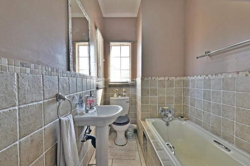 2 Bedroom Property for Sale in Meredale Gauteng