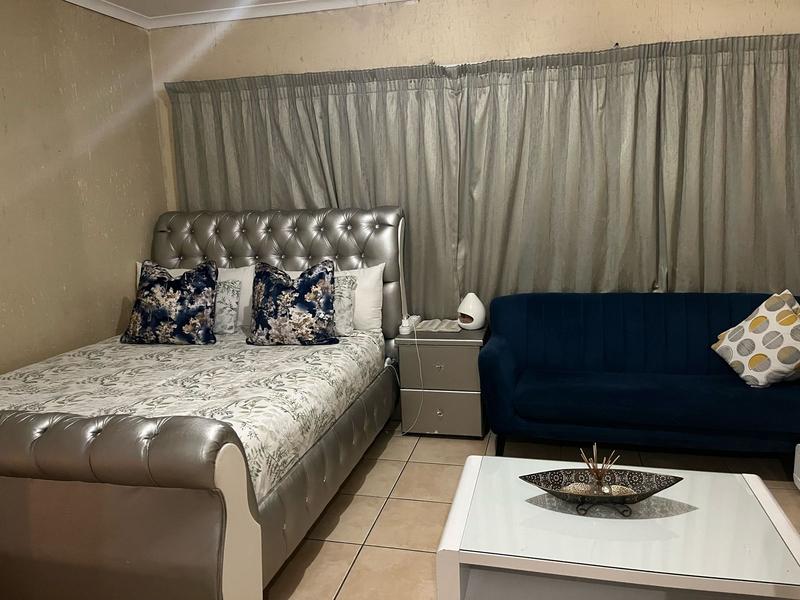 1 Bedroom Property for Sale in Ormonde View Gauteng