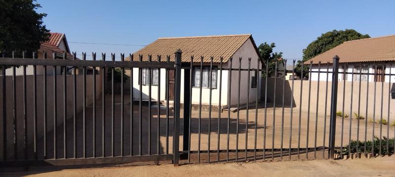 2 Bedroom Property for Sale in Soshanguve GG Gauteng