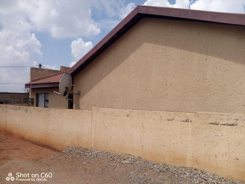 2 Bedroom Property for Sale in Braamfischerville Gauteng