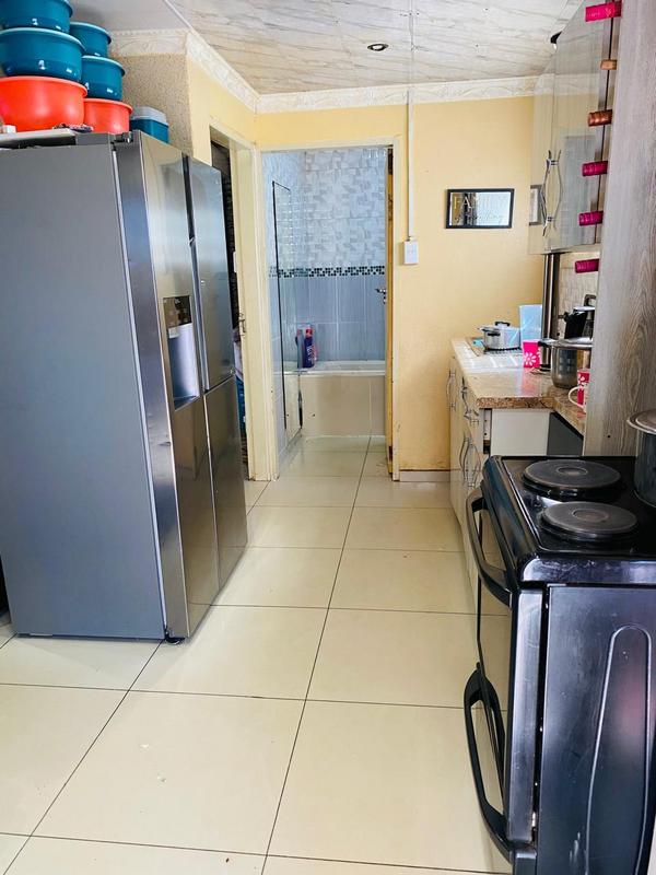 2 Bedroom Property for Sale in Braamfischerville Gauteng