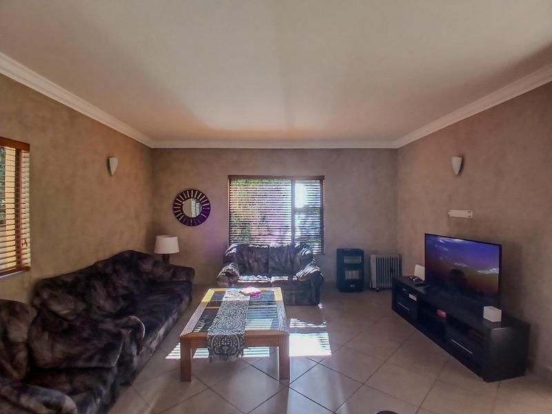 4 Bedroom Property for Sale in Ruimsig Gauteng