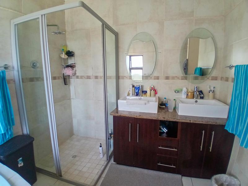 4 Bedroom Property for Sale in Ruimsig Gauteng