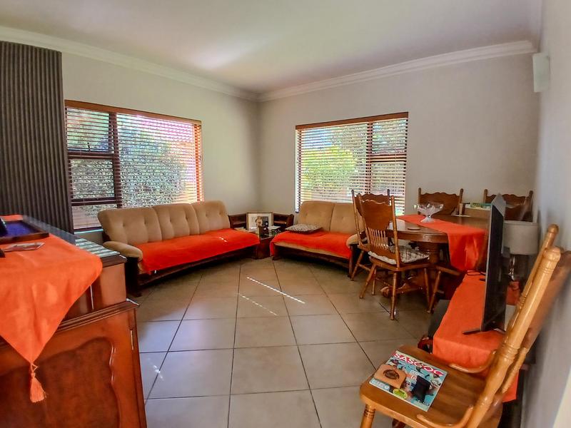 4 Bedroom Property for Sale in Ruimsig Gauteng