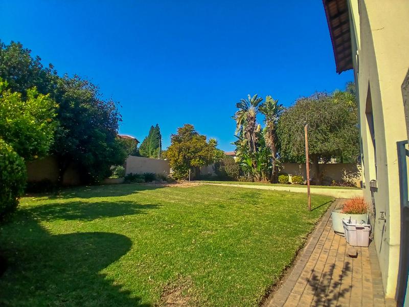 4 Bedroom Property for Sale in Ruimsig Gauteng