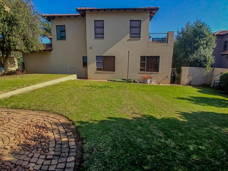 4 Bedroom Property for Sale in Ruimsig Gauteng
