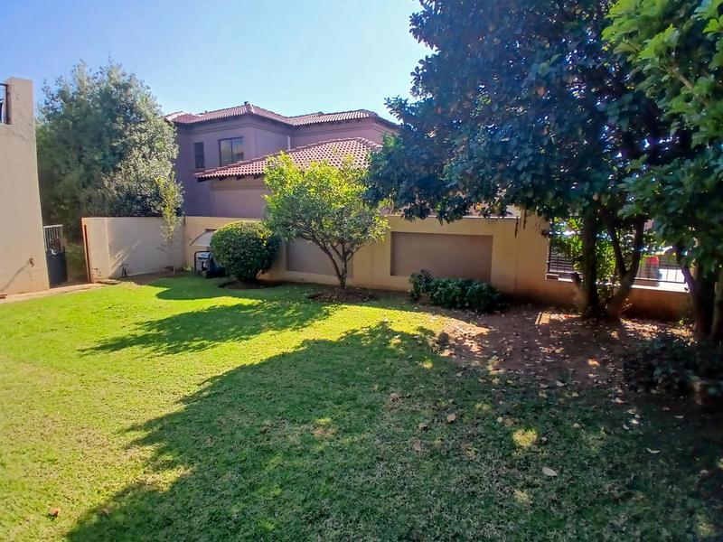 4 Bedroom Property for Sale in Ruimsig Gauteng