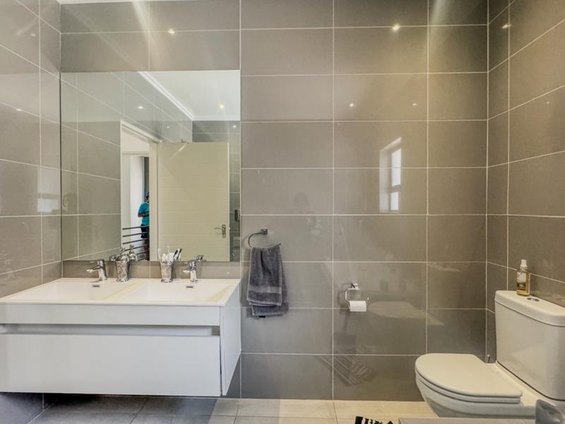 4 Bedroom Property for Sale in Pinehaven Gauteng