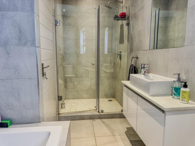 4 Bedroom Property for Sale in Pinehaven Gauteng