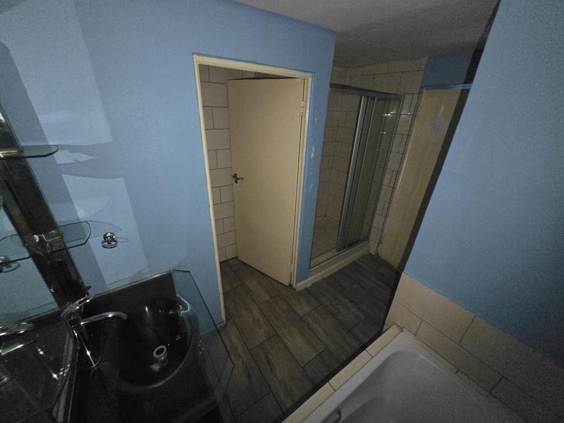 To Let 1 Bedroom Property for Rent in Braamfontein Gauteng