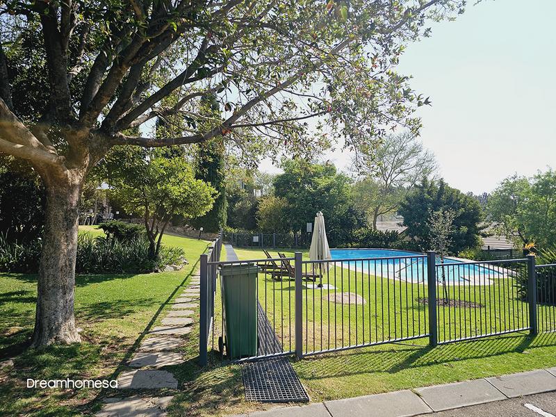 To Let 2 Bedroom Property for Rent in Bryanston Gauteng