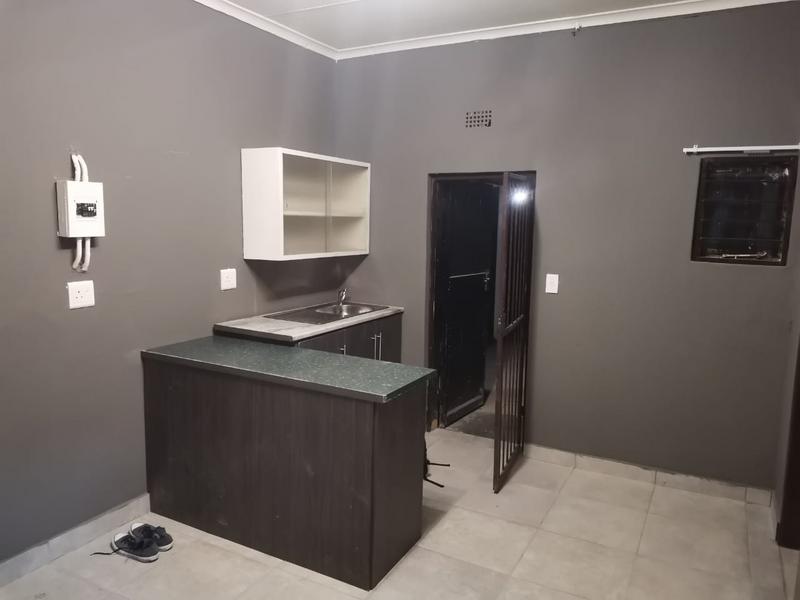 To Let 1 Bedroom Property for Rent in Primrose Gauteng