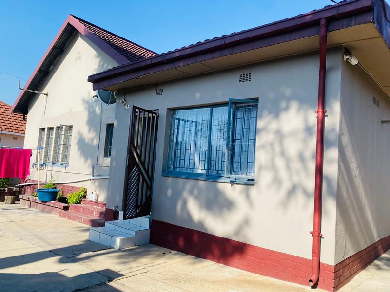 2 Bedroom Property for Sale in Bezuidenhout Valley Gauteng