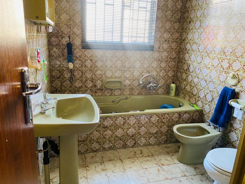 2 Bedroom Property for Sale in Bezuidenhout Valley Gauteng