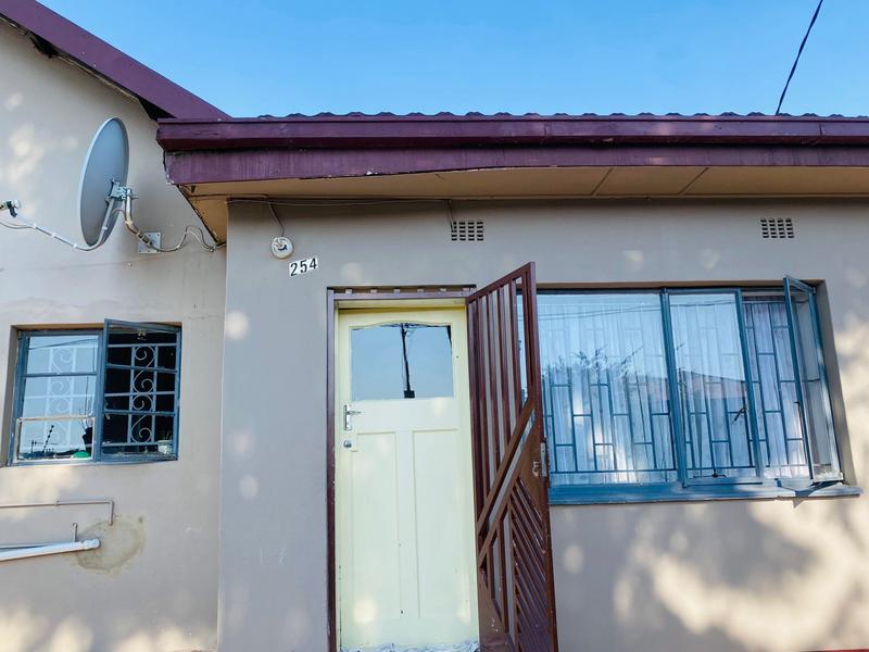 2 Bedroom Property for Sale in Bezuidenhout Valley Gauteng