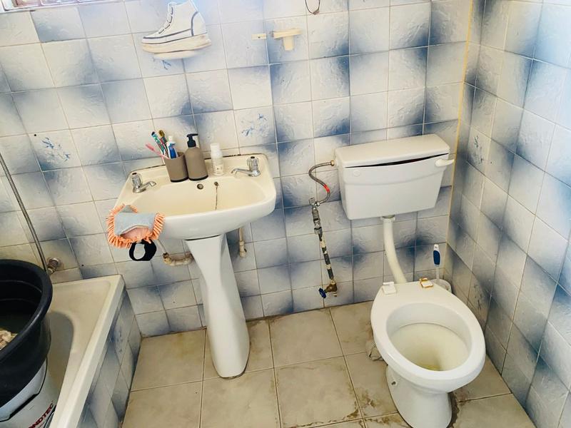 2 Bedroom Property for Sale in Bezuidenhout Valley Gauteng