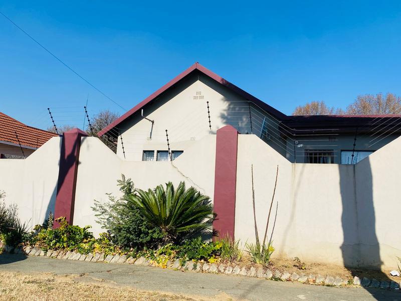 2 Bedroom Property for Sale in Bezuidenhout Valley Gauteng