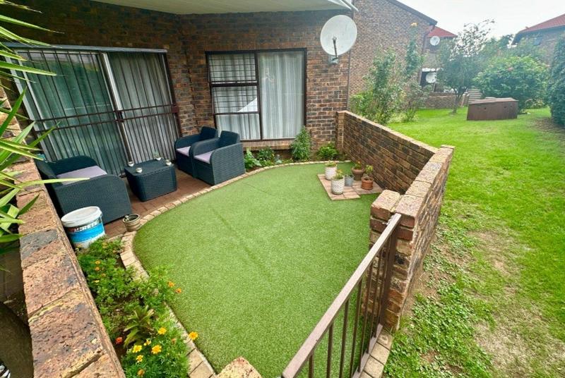 2 Bedroom Property for Sale in Liefde en Vrede Gauteng