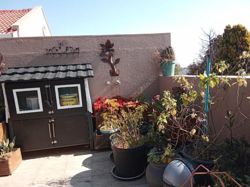 3 Bedroom Property for Sale in Vorna Valley Gauteng