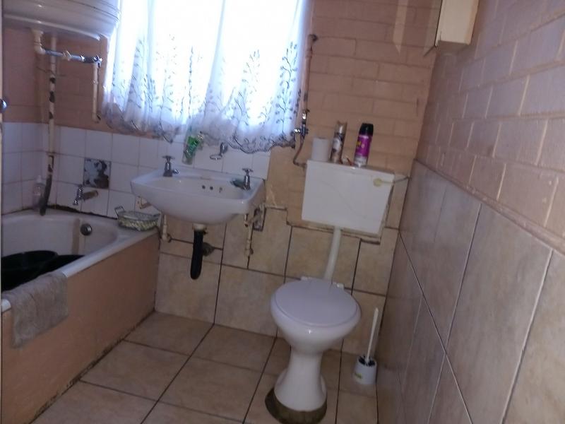 3 Bedroom Property for Sale in Vanderbijlpark Cw 6 Gauteng