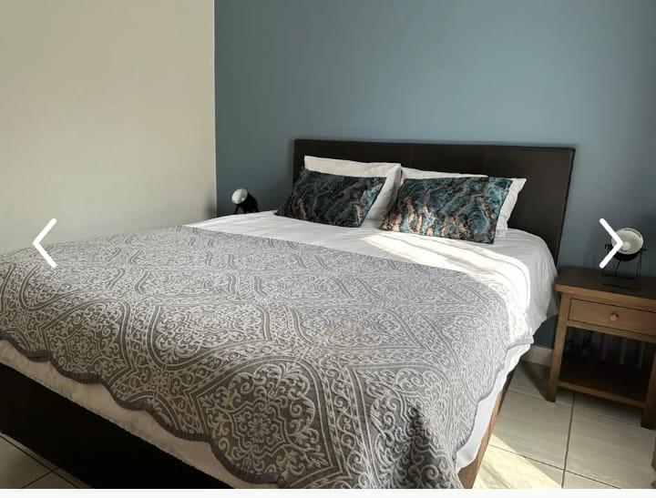 To Let 2 Bedroom Property for Rent in Waterfall Gauteng