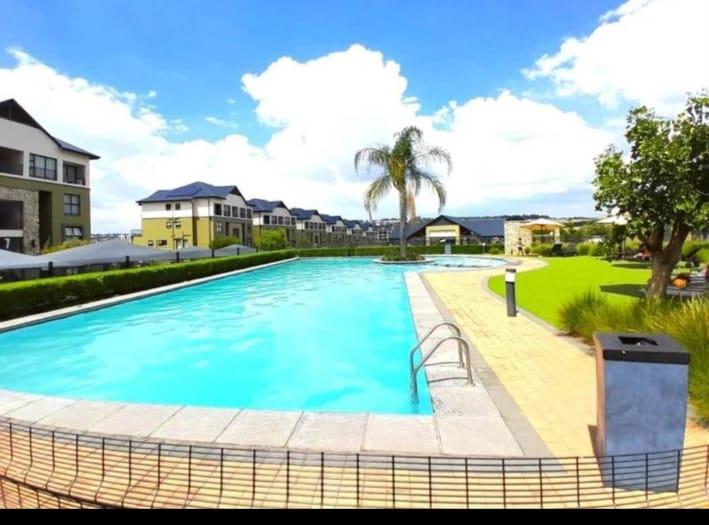 To Let 2 Bedroom Property for Rent in Waterfall Gauteng