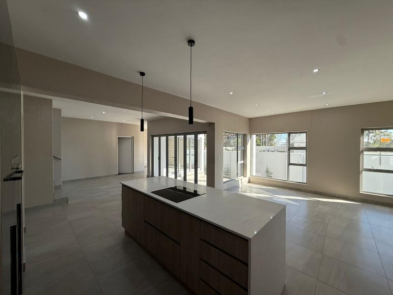 To Let 3 Bedroom Property for Rent in Bryanston Gauteng
