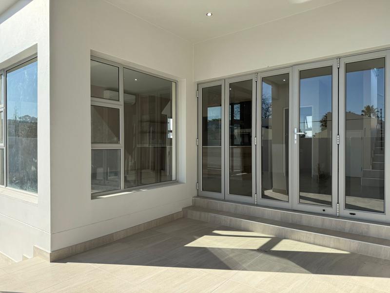 To Let 3 Bedroom Property for Rent in Bryanston Gauteng