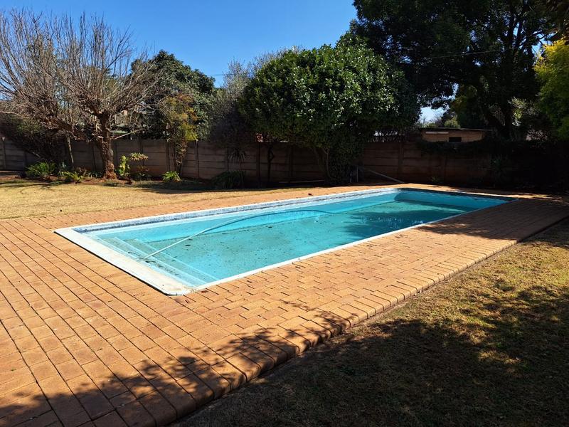 3 Bedroom Property for Sale in Strubenvale Gauteng