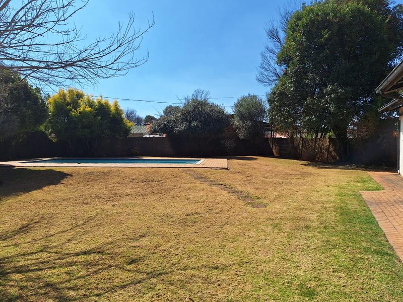 3 Bedroom Property for Sale in Strubenvale Gauteng