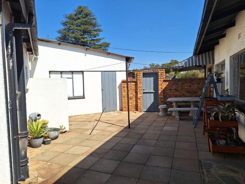 3 Bedroom Property for Sale in Strubenvale Gauteng