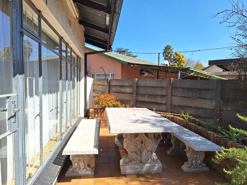 3 Bedroom Property for Sale in Strubenvale Gauteng