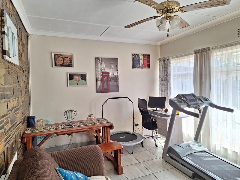 3 Bedroom Property for Sale in Strubenvale Gauteng