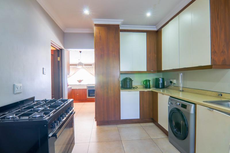 To Let 5 Bedroom Property for Rent in Copperleaf Estate Gauteng