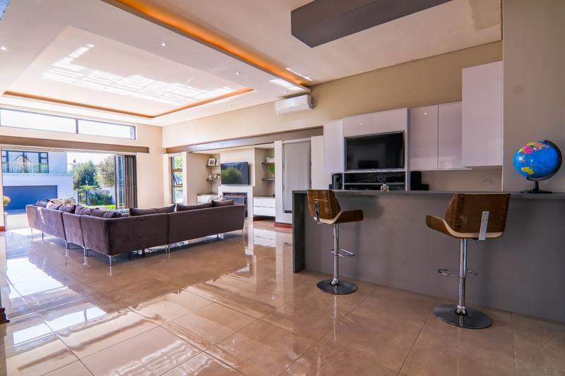 To Let 5 Bedroom Property for Rent in Copperleaf Estate Gauteng