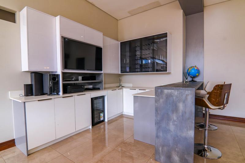 To Let 5 Bedroom Property for Rent in Copperleaf Estate Gauteng