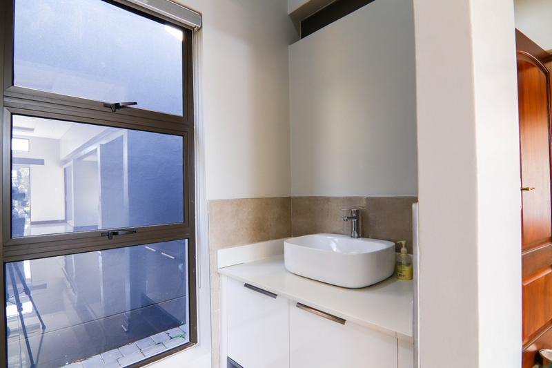 To Let 5 Bedroom Property for Rent in Copperleaf Estate Gauteng