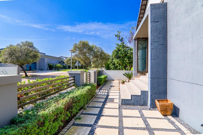 To Let 5 Bedroom Property for Rent in Copperleaf Estate Gauteng
