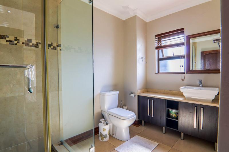To Let 5 Bedroom Property for Rent in Copperleaf Estate Gauteng